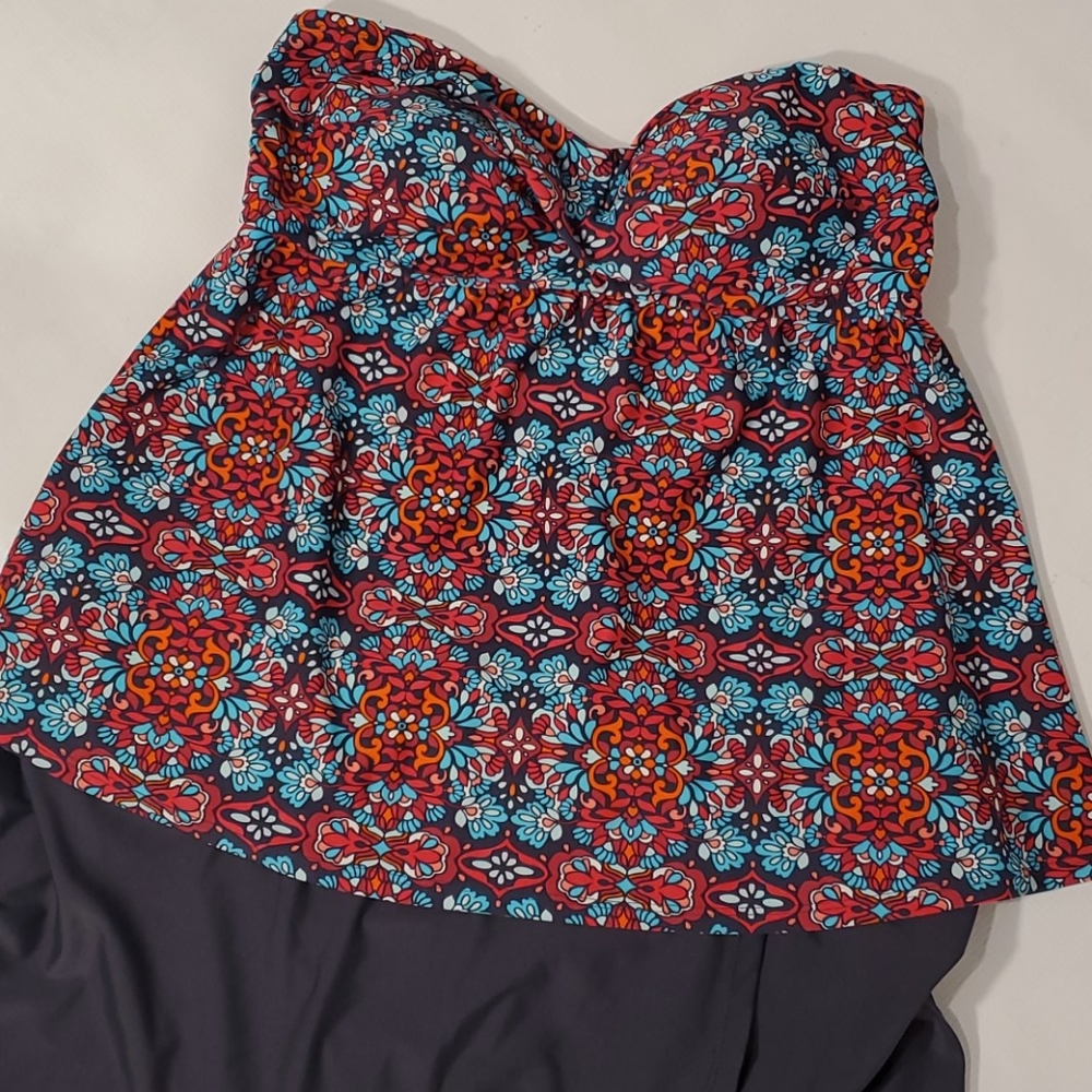 ๐Two-Way Bathing Suit Top - Picture 3 of 11